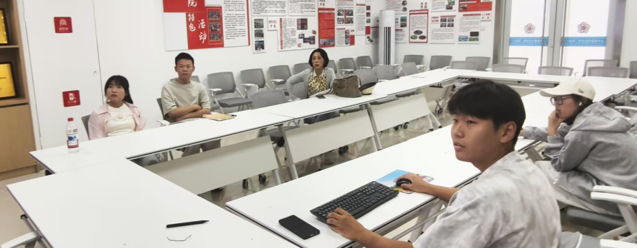 法学院依托“一站式”学生社区开展系列活动